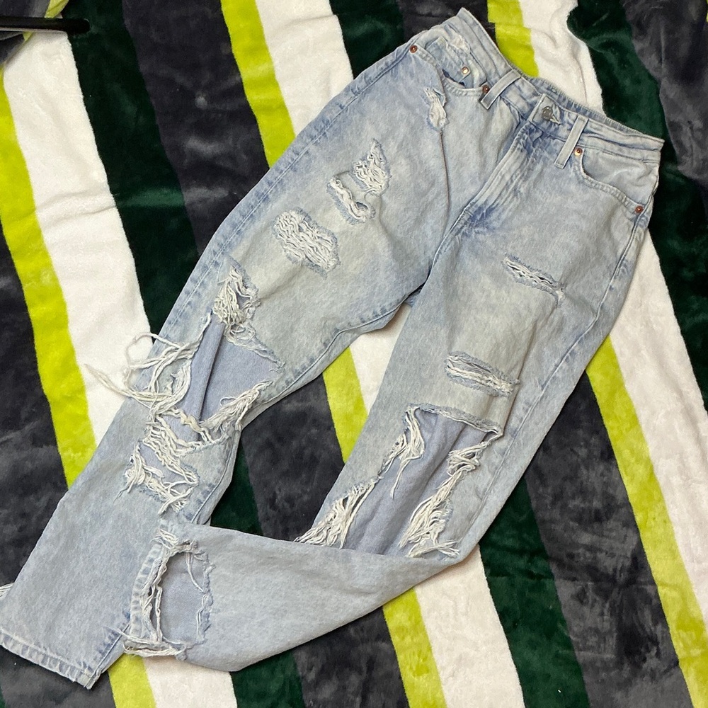 H&M Men's Light Blue Distressed Jeans Size 4